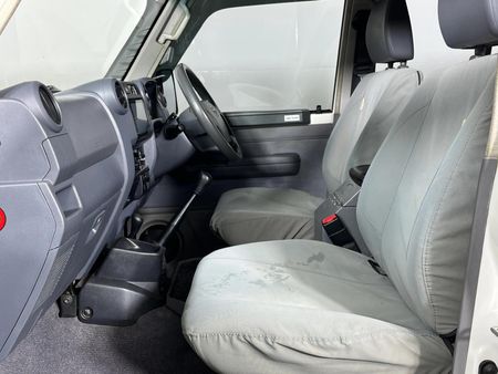 2019-Toyota-Land-Cruiser-79-45-D-Double-Cab_8