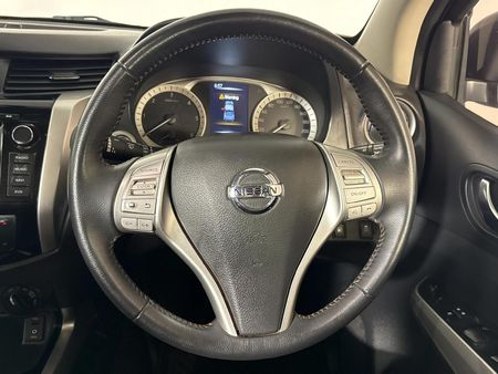 2020-Nissan-Navara-23D-Stealth-4x4-Auto-Double-Cab_12