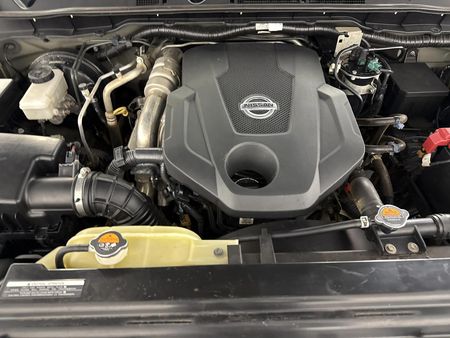 2020-Nissan-Navara-23D-Stealth-4x4-Auto-Double-Cab_13