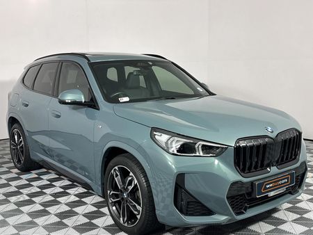 2023-BMW-X1-sDrive18i-M-Sport_18