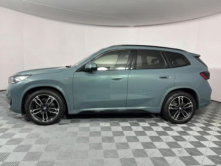 2023-BMW-X1-sDrive18i-M-Sport_21