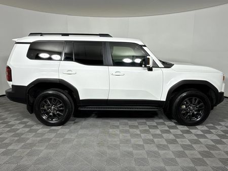 2025-Toyota-Land-Cruiser-Prado-TX-28GD-Auto_17