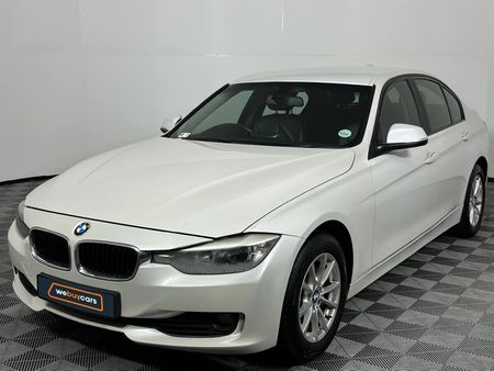2014-BMW-3-Series-320i-Auto_0