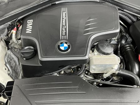 2014-BMW-3-Series-320i-Auto_13