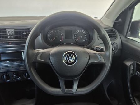 2022-Volkswagen-Polo-Vivo-14-Trendline-5-dr_5