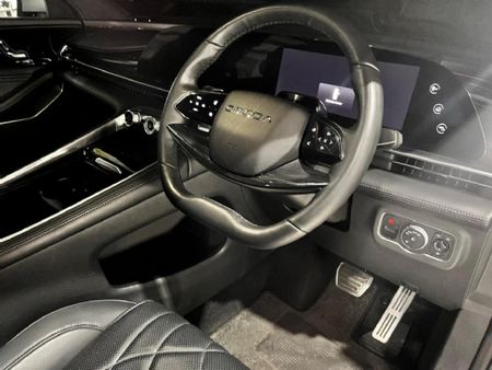2025-Omoda-C9-20T-Explore-AWD_5