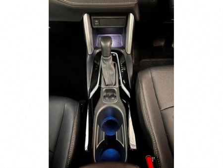 2025-Toyota-Corolla-Cross-18-XR-Hybrid_11