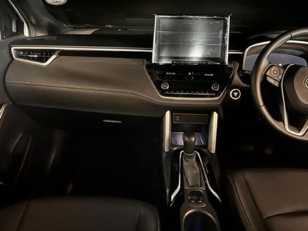 2025-Toyota-Corolla-Cross-18-XR-Hybrid_8