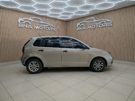 2015-Volkswagen-Polo-Vivo-GP-14-Trendline-5-dr_3