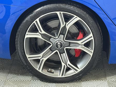 2018-Kia-Stinger-33-V6-GT_6
