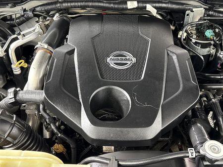 2017-Nissan-Navara-23D-LE-4x4-Auto-Double-Cab_9