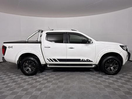 2017-Nissan-Navara-23D-LE-4x4-Auto-Double-Cab_12