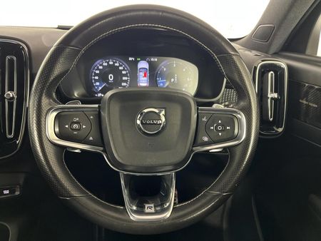 2018-Volvo-XC40-D4-Momentum-AWD_12