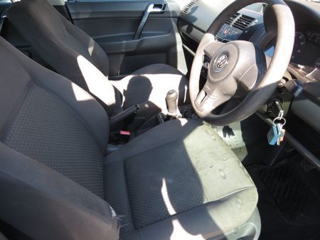 2014-Volkswagen-Polo-Vivo-14-Trendline-5-dr_10