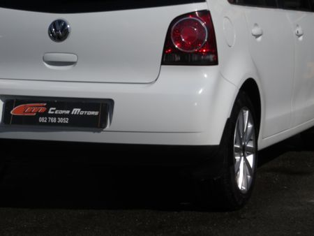 2014-Volkswagen-Polo-Vivo-14-Trendline-5-dr_7