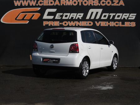 2014-Volkswagen-Polo-Vivo-14-Trendline-5-dr_8