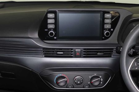 2026-Hyundai-i20-14-Premium-Auto_10
