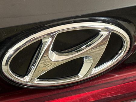 2024-Hyundai-i20-12-Motion_10