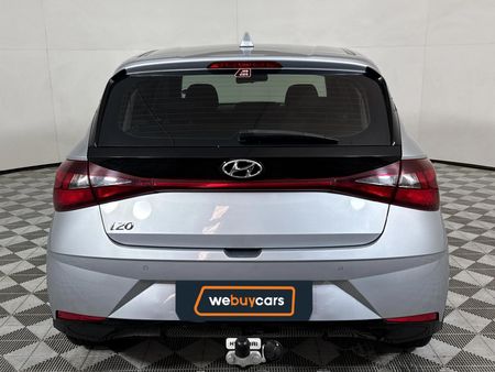 2024-Hyundai-i20-12-Motion_16