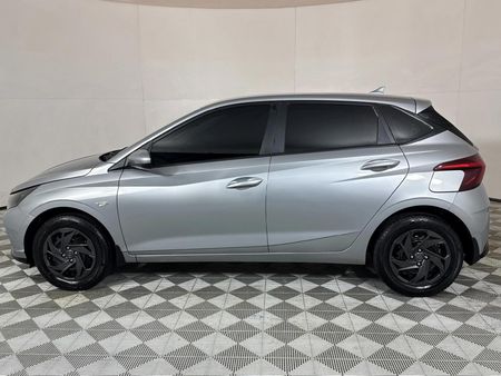 2024-Hyundai-i20-12-Motion_17