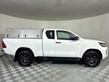 2022-Toyota-Hilux-24-GD-6-Raised-Body-Raider-Extended-Cab_12