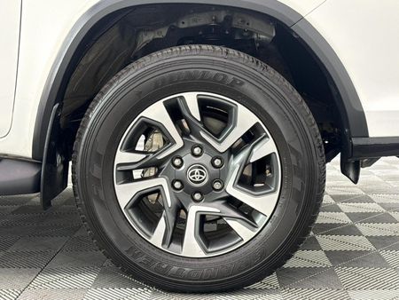 2025-Toyota-Fortuner-24-GD-6-RB-Auto_5