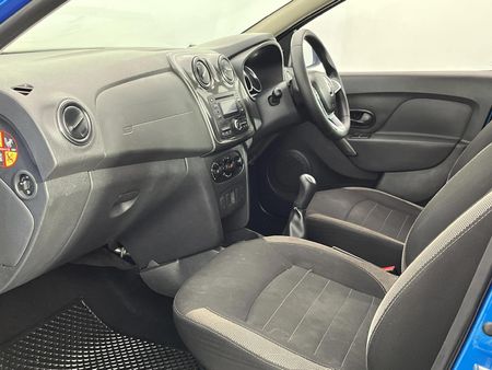 2018-Renault-Sandero-900T-Stepway-Expression_8