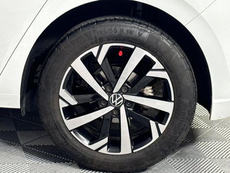 2023-Volkswagen-Polo-10-TSI-Life-Auto-DSG_6