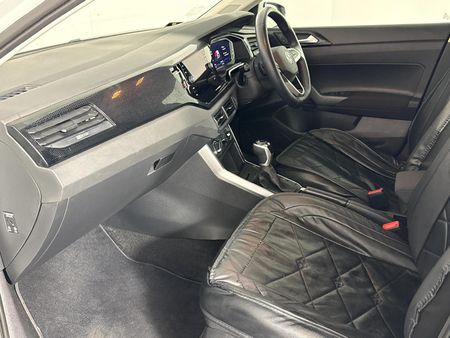 2023-Volkswagen-Polo-10-TSI-Life-Auto-DSG_8
