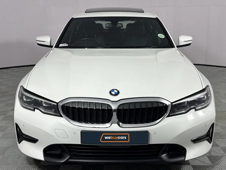 2020-BMW-3-Series-318i_12