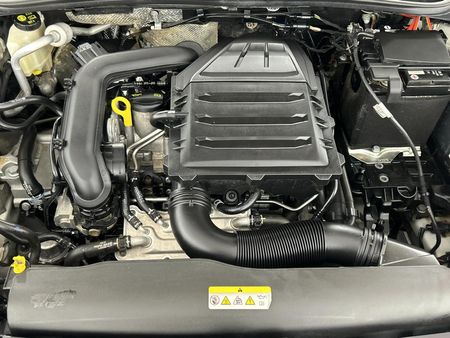 2022-Volkswagen-Taigo-10-TSI-R-Line-Auto_13