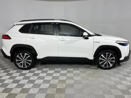 2024-Toyota-Corolla-Cross-18-XR-Hybrid_16