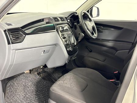 2020-Mahindra-KUV-100-12-K2-Dare_8