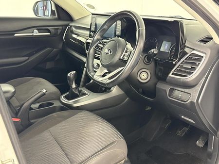 2020-Kia-Seltos-16-EX_9