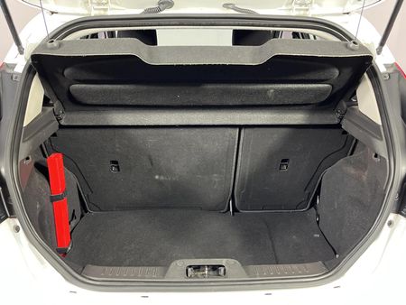 2017-Ford-Fiesta-14-Ambiente-5-dr_14