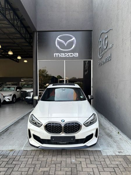 2021-BMW-1-Series-M135i-xDrive_1