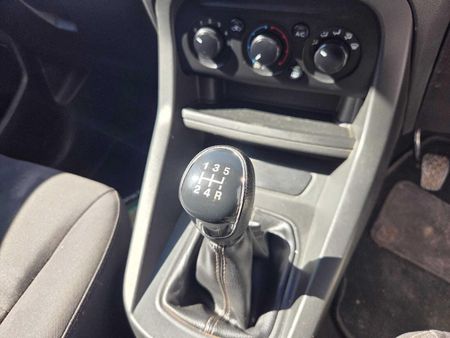 2020-Ford-Figo-15Ti-VCT-Ambiente-5-dr_12