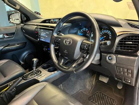 2021-Toyota-Hilux-28-GD-6-Raised-Body-Legend-Auto-Double-Cab_6