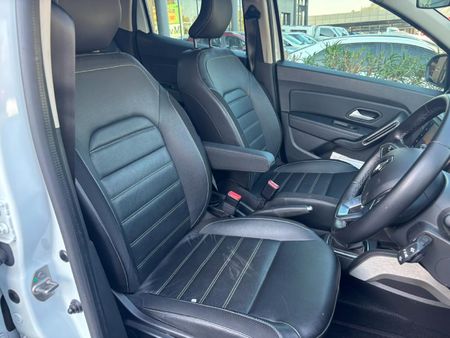 2023-Renault-Duster-15-dCi-Intens-EDC_10
