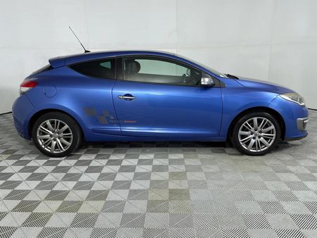 2015-Renault-Megane-III-12T-GT-Line-Coupe-3-dr_15