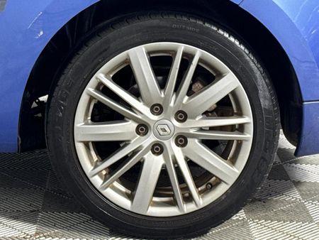 2015-Renault-Megane-III-12T-GT-Line-Coupe-3-dr_5