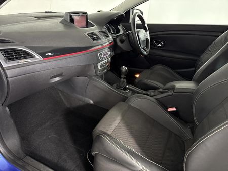 2015-Renault-Megane-III-12T-GT-Line-Coupe-3-dr_7