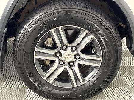 2023-Toyota-Fortuner-24-GD-6-RB-Auto_4