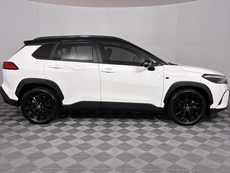 2023-Toyota-Corolla-Cross-18-GR-S_17