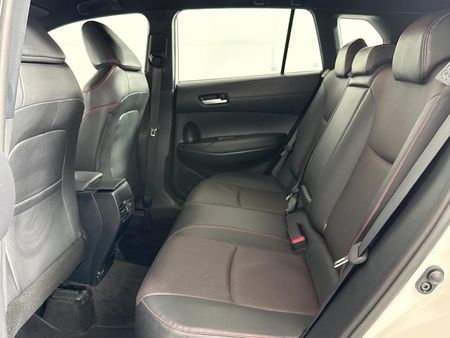 2023-Toyota-Corolla-Cross-18-GR-S_3