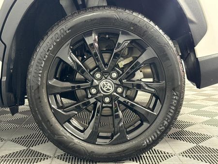 2023-Toyota-Corolla-Cross-18-GR-S_6