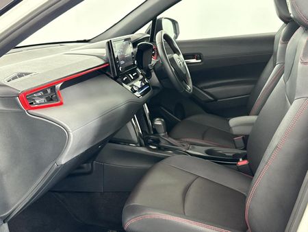 2023-Toyota-Corolla-Cross-18-GR-S_8