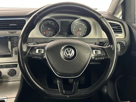 2014-Volkswagen-Golf-VII-14-TSI-Comfortline_12