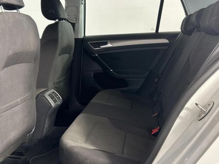 2014-Volkswagen-Golf-VII-14-TSI-Comfortline_3