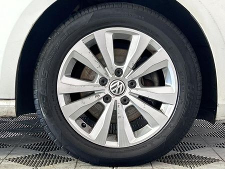 2014-Volkswagen-Golf-VII-14-TSI-Comfortline_5